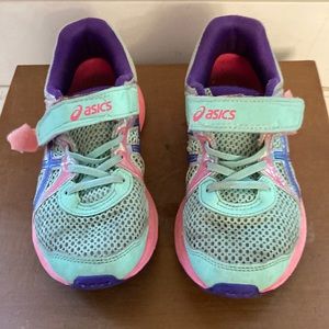 ASICS girls sneaker